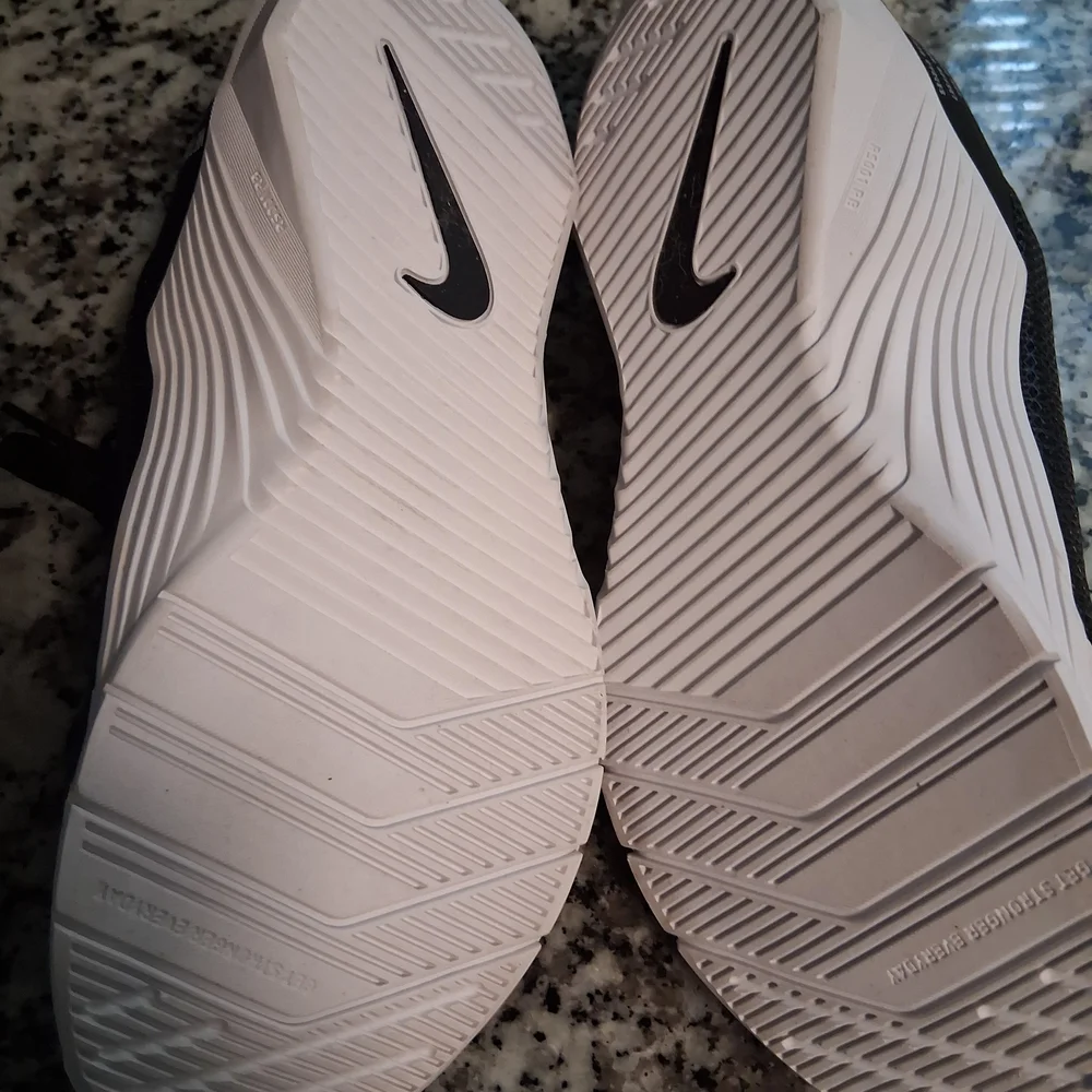 Womens Nike Metcon Black/white Training Shoes Size 8 - Picture 6 of 6